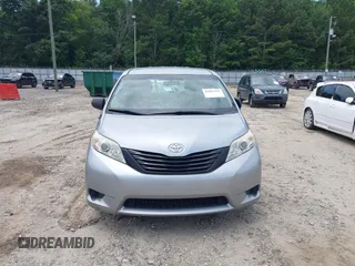 2014 Toyota Sienna L z VIN 5TDZK3DC5ES524062, wystawiony jako IAAI lot #42601245 z przebiegiem 130 892 mil mil oraz . Historia ofert i sprzedaży dostępna na DreamBid. Obrazek 12.