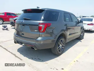 2016 Ford Explorer Sport z VIN 1FM5K8GT1GGD26630, wystawiony jako IAAI lot #42251430 z przebiegiem 139 726 mil mil oraz . Historia ofert i sprzedaży dostępna na DreamBid. Obrazek 4.