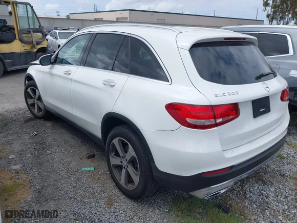 2016 Mercedes-Benz GLC with VIN WDC0G4JBXGF072408, listed as a IAAI auction lot 42095780 with 35,801 mi miles. Bid and sale history available at carsss.com. Image 3.