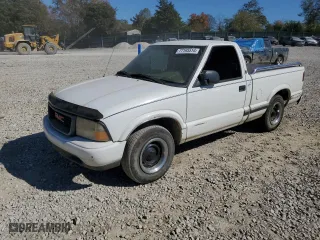 2001 GMC Sonoma SLS with VIN 1GTCS14W31K120814, listed as a Copart auction lot 77195514 with 267,181 mi miles and Salvage Title. Bid and sale history available at carsss.com. Image 1.