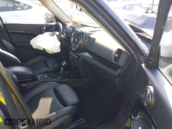 2019 MINI Countryman Cooper S с VIN WMZYT3C55K3E97201, выставлен на аукционе IAAI как лот 40550228 с пробегом Не указан миль и . История ставок и продаж доступна на DreamBid. Изображение 5.