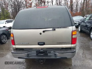 2003 Chevrolet Suburban LT z VIN 3GNFK16Z23G208162, wystawiony jako IAAI lot #41508649 z przebiegiem 329 695 mil mil oraz . Historia ofert i sprzedaży dostępna na DreamBid. Obrazek 15.