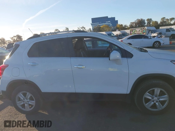 2018 Chevrolet Trax LT with VIN KL7CJPSB3JB632236, listed as a IAAI auction lot 41378639 with 92,065 mi miles. Bid and sale history available at carsss.com. Image 13.