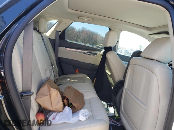 2017 Cadillac XT5 Luxury AWD z VIN 1GYKNDRS3HZ210650, wystawiony jako Copart lot #50758545 z przebiegiem 80 212 mil mil oraz Szkody całkowita. Historia ofert i sprzedaży dostępna na DreamBid. Obrazek 11.