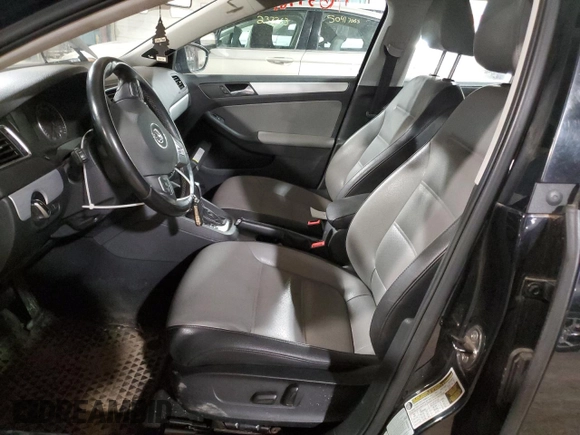2013 Volkswagen Jetta Hybrid SE с VIN 3VW637AJ3DM220556, выставлен на аукционе Copart как лот 51519865 с пробегом 85 247 миль миль и Чистый • Clean title. История ставок и продаж доступна на DreamBid. Изображение 7.