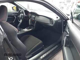 2016 Scion FR-S z VIN JF1ZNAA12G8708385, wystawiony jako IAAI lot #42191353 z przebiegiem 92 197 mil mil oraz . Historia ofert i sprzedaży dostępna na DreamBid. Obrazek 5.