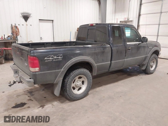 2000 Ford Ranger XLT with VIN 1FTZR15X2YPB86720, listed as a IAAI auction lot 41501141 with 211,794 mi miles. Bid and sale history available at carsss.com. Image 4.