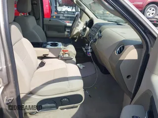 2004 Ford F-150 XLT with VIN 1FTRW12W74KD52290, listed as a IAAI auction lot 42066324 with 252,866 mi miles. Bid and sale history available at carsss.com. Image 5.