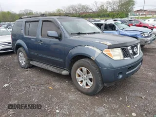 2007 Nissan Pathfinder S with VIN 5N1AR18U17C601154, listed as a IAAI auction lot 40690847 with 233,307 mi miles. Bid and sale history available at carsss.com. Image 1.