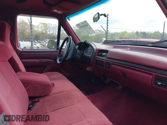 1996 Ford F-150 with VIN 1FTEF14H3TLA99183, listed as a IAAI auction lot 41958926 with 223,150 mi miles. Bid and sale history available at carsss.com. Image 5.