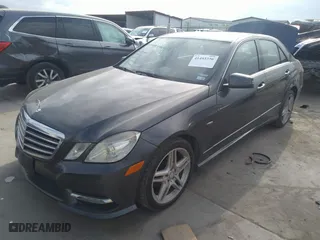 2012 Mercedes-Benz E-Class E 350 Luxury with VIN WDDHF5KB8CA641592, listed as a IAAI auction lot 41493356 with 152,981 mi miles. Bid and sale history available at carsss.com. Image 18.