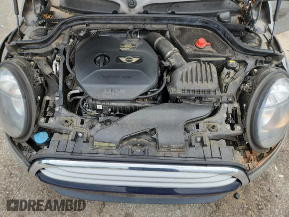 2015 MINI Hardtop 4 Door with VIN WMWXS5C5XFT831555, listed as a Copart auction lot 61673485 with 104,120 mi miles and Salvage title. Bid and sale history available at DreamBid. Image 11.