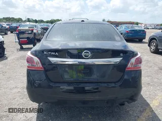 2015 Nissan Altima 2.5 SL with VIN 1N4AL3AP1FN358203, listed as a IAAI auction lot 41876809 with 130,921 mi miles. Bid and sale history available at carsss.com. Image 17.