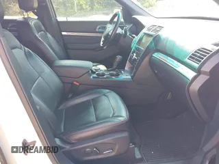 2017 Ford Explorer Sport z VIN 1FM5K8GT6HGB49395, wystawiony jako IAAI lot #42576336 z przebiegiem 88 314 mil mil oraz . Historia ofert i sprzedaży dostępna na DreamBid. Obrazek 5.