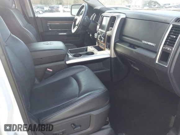 2017 Ram 1500 Laramie z VIN 1C6RR6NG9HS556255, wystawiony jako IAAI lot #41889626 z przebiegiem 90 141 mil mil oraz . Historia ofert i sprzedaży dostępna na DreamBid. Obrazek 5.