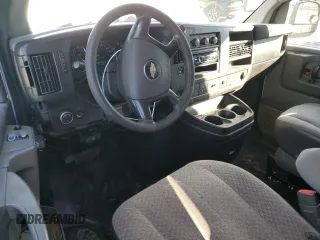 2012 Chevrolet Express Cargo z VIN 1GCWGFCAXC1184326, wystawiony jako Copart lot #88801015 z przebiegiem 393 415 mil mil oraz Szkoda całkowita • Salvage title. Historia ofert i sprzedaży dostępna na DreamBid. Obrazek 8.