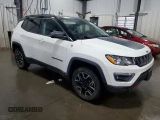 2019 Jeep Compass Trailhawk z VIN 3C4NJDDBXKT619295, wystawiony jako Copart lot #64258625 z przebiegiem 84 916 mil mil oraz Szkoda całkowita • Salvage title. Historia ofert i sprzedaży dostępna na DreamBid. Obrazek 4.