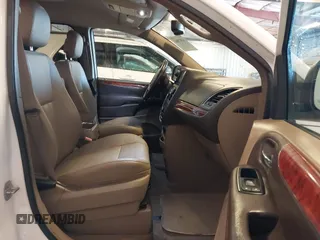 2015 Chrysler Town & Country Touring with VIN 2C4RC1BG9FR626482, listed as a IAAI auction lot 41879865 with 129,694 mi miles and . Bid and sale history available at DreamBid. Image 5.
