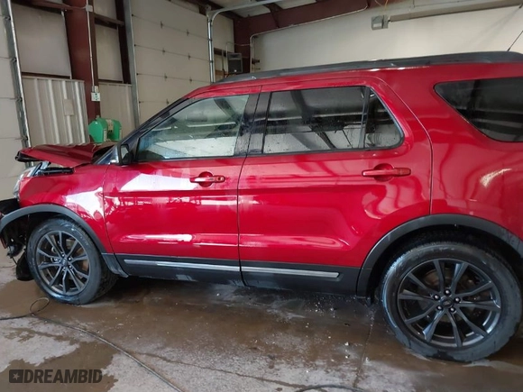 2019 Ford Explorer XLT with VIN 1FM5K7D84KGA27717, listed as a IAAI auction lot 41281945 with 134,956 mi miles. Bid and sale history available at carsss.com. Image 15.