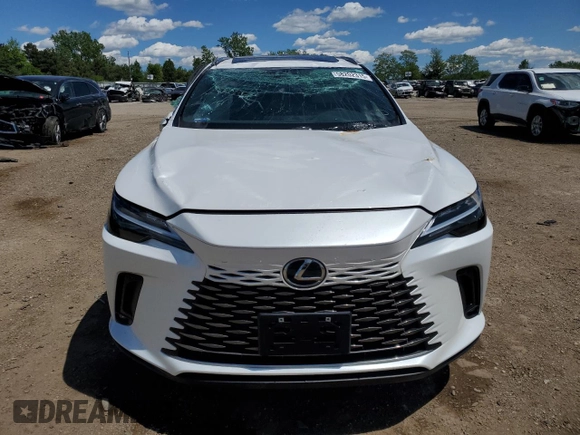 2024 Lexus RX 350 z VIN 2T2BAMBA9RC043964, wystawiony jako Copart lot #58202315 z przebiegiem 7 868 mil mil oraz Szkoda całkowita • Salvage title. Historia ofert i sprzedaży dostępna na DreamBid. Obrazek 5.