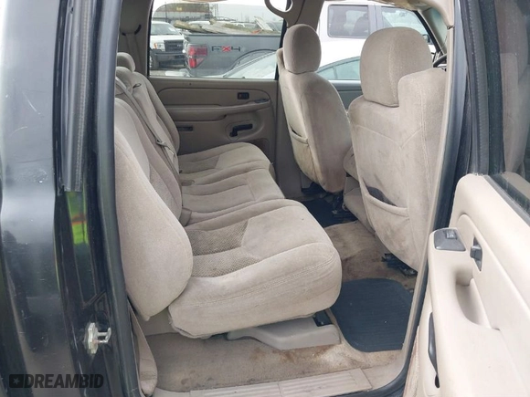 2006 Chevrolet Silverado 1500 LS with VIN 2GCEK13VX61299300, listed as a IAAI auction lot 41742351 with 194,576 mi miles. Bid and sale history available at carsss.com. Image 8.