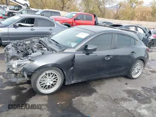 2014 Mazda 3 i Sport with VIN JM1BM1K72E1186770, listed as a IAAI auction lot 40926275 with 146,490 mi miles and . Bid and sale history available at carsss.com. Image 14.