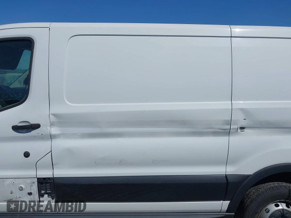 2019 Ford Transit z VIN 1FTYR1YM4KKA83624, wystawiony jako IAAI lot #42651250 z przebiegiem 118 838 mil mil oraz . Historia ofert i sprzedaży dostępna na DreamBid. Obrazek 14.