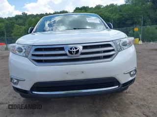 2011 Toyota Highlander Limited with VIN 5TDDK3EH6BS081646, listed as a IAAI auction lot 42612246 with 114,488 mi miles and . Bid and sale history available at DreamBid. Image 6.
