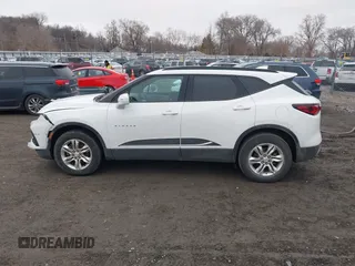 2019 Chevrolet Blazer z VIN 3GNKBBRA9KS683863, wystawiony jako IAAI lot #41716193 z przebiegiem 98 137 mil mil oraz . Historia ofert i sprzedaży dostępna na DreamBid. Obrazek 14.