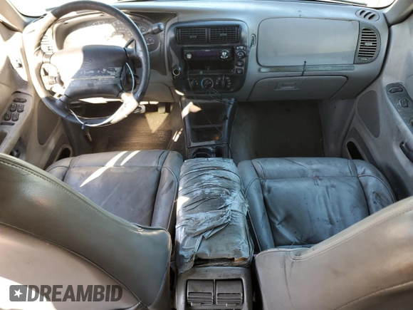 2000 Ford Explorer XLT с VIN 1FMZU63E4YZB60276, выставлен на аукционе Copart как лот 45939905 с пробегом 103 569 миль миль и Списание • Salvage title. История ставок и продаж доступна на DreamBid. Изображение 8.