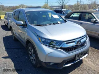 2018 Honda CR-V EX-L with VIN 7FARW2H80JE081682, listed as a IAAI auction lot 42061302 with 32,472 mi miles. Bid and sale history available at carsss.com. Image 1.