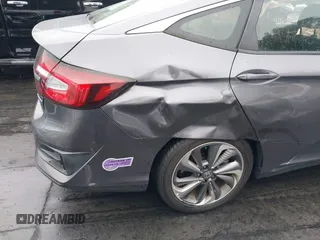 2018 Honda Clarity Plug-In Hybrid with VIN JHMZC5F19JC021696, listed as a IAAI auction lot 41920191 with 1 mi miles. Bid and sale history available at carsss.com. Image 12.