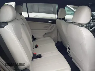 2023 Volkswagen Tiguan SE R-Line Black с VIN 3VVCB7AX2PM083015, выставлен на аукционе IAAI как лот 42129681 с пробегом 13 272 миль миль и . История ставок и продаж доступна на DreamBid. Изображение 8.