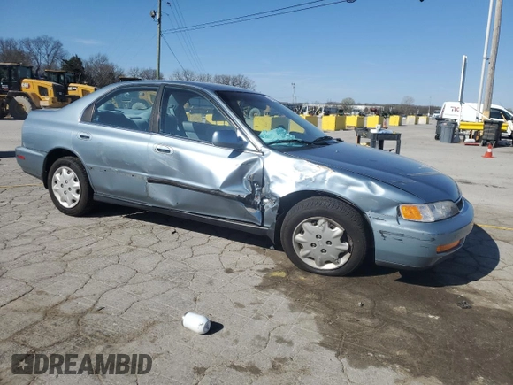 1996 Honda Accord LX with VIN 1HGCD5631TA294749, listed as a Copart auction lot 49460165 with 73,759 mi miles and Salvage Title. Bid and sale history available at DreamBid. Image 4.