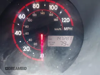 2005 Toyota Matrix STD with VIN 2T1KR32E05C399465, listed as a IAAI auction lot 42084140 with 147,281 mi miles. Bid and sale history available at carsss.com. Image 7.