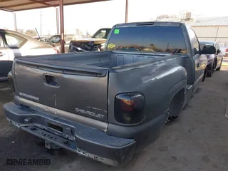 2000 Chevrolet Silverado 1500 with VIN 1GCEC14V9YZ245654, listed as a IAAI auction lot 41279421 with 286,544 mi miles. Bid and sale history available at carsss.com. Image 4.