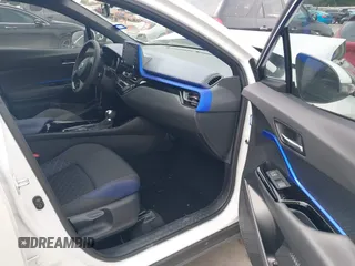 2022 Toyota C-HR XLE z VIN NMTKHMBX2NR144638, wystawiony jako IAAI lot #42063325 z przebiegiem 22 823 mil mil oraz . Historia ofert i sprzedaży dostępna na DreamBid. Obrazek 5.