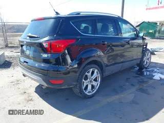 2019 Ford Escape Titanium с VIN 1FMCU9J99KUC44157, выставлен на аукционе IAAI как лот 41741733 с пробегом 75 697 миль миль и . История ставок и продаж доступна на DreamBid. Изображение 4.