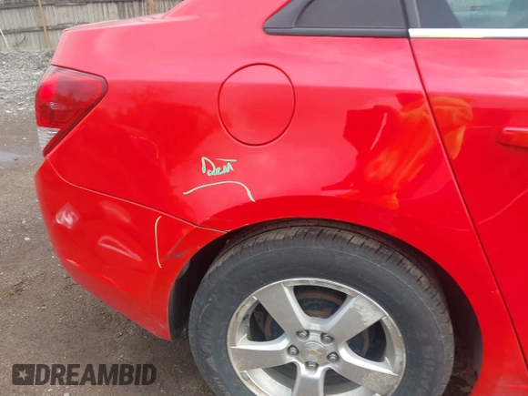 2014 Chevrolet Cruze 1LT z VIN 1G1PC5SB9E7342166, wystawiony jako IAAI lot #42157295 z przebiegiem 122 290 mil mil oraz . Historia ofert i sprzedaży dostępna na DreamBid. Obrazek 15.