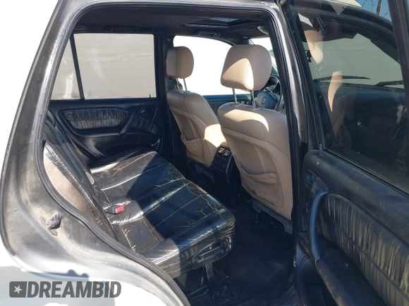 2004 Mercedes-Benz M 350 z VIN 4JGAB57E34A498428, wystawiony jako IAAI lot #42442918 z przebiegiem 180 030 mil mil oraz . Historia ofert i sprzedaży dostępna na DreamBid. Obrazek 8.