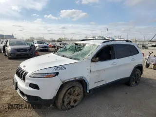 2016 Jeep Cherokee Latitude z VIN 1C4PJMCS1GW218908, wystawiony jako Copart lot #52721225 z przebiegiem 101 510 mil mil oraz Szkody całkowita. Historia ofert i sprzedaży dostępna na DreamBid. Obrazek 1.