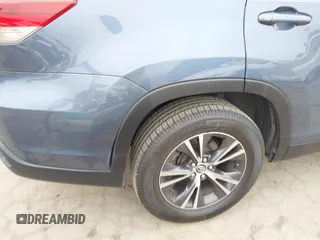 2019 Toyota Highlander LE z VIN 5TDZARFH2KS051554, wystawiony jako IAAI lot #42185481 z przebiegiem 206 754 mil mil oraz . Historia ofert i sprzedaży dostępna na DreamBid. Obrazek 19.