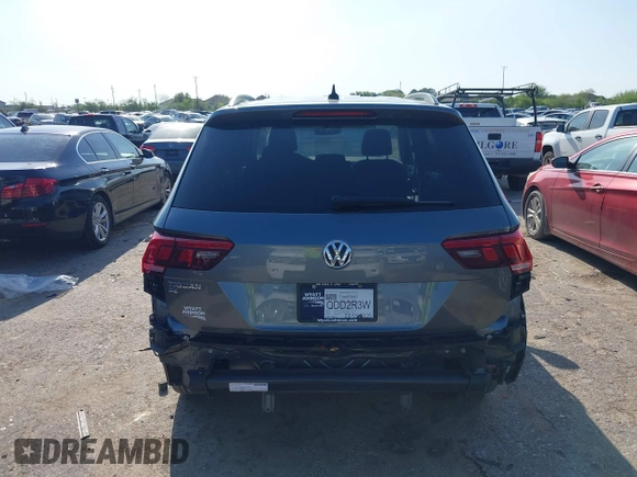 2020 Volkswagen Tiguan SE with VIN 3VV3B7AXXLM137641, listed as a IAAI auction lot 41830400 with 68,067 mi miles and . Bid and sale history available at DreamBid. Image 15.