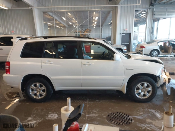2003 Toyota Highlander with VIN JTEHF21A430153629, listed as a IAAI auction lot 41334411 with 236,557 mi miles. Bid and sale history available at carsss.com. Image 13.