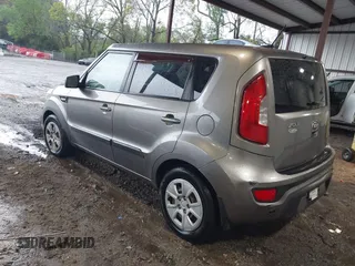 2013 Kia Soul with VIN KNDJT2A52D7632187, listed as a IAAI auction lot 41980035 with 184,264 mi miles. Bid and sale history available at carsss.com. Image 3.