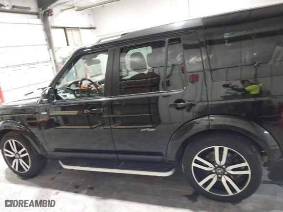 2016 Land Rover LR4 HSE LUX with VIN SALAK2V6XGA812927, listed as a IAAI auction lot 41736548 with NaN miles. Bid and sale history available at carsss.com. Image 14.