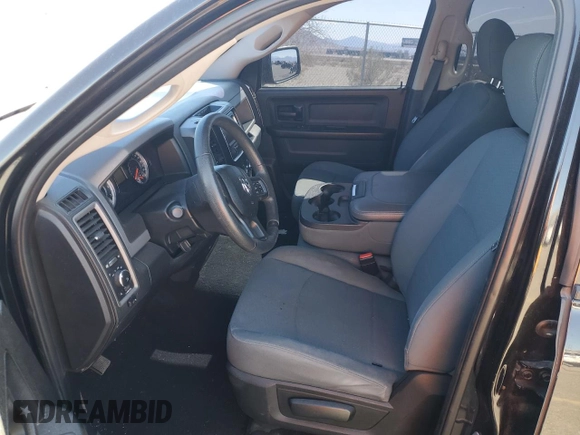 2018 Ram 1500 Express z VIN 1C6RR6FT7JS195917, wystawiony jako Copart lot #49354805 z przebiegiem 57 953 mil mil oraz Szkoda całkowita • Salvage title. Historia ofert i sprzedaży dostępna na DreamBid. Obrazek 7.