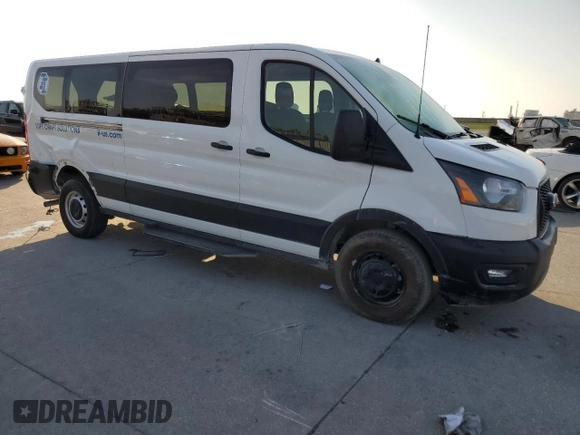 2023 Ford Transit Passenger XL with VIN 1FBAX2Y82PKB73172, listed as a Copart auction lot 53253985 with 12,895 mi miles and Salvage title. Bid and sale history available at DreamBid. Image 4.