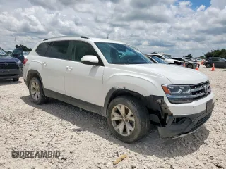 2018 Volkswagen Atlas SE with VIN 1V2LR2CA6JC536761, listed as a Copart auction lot 62390765 with 70,238 mi miles and Salvage title. Bid and sale history available at DreamBid. Image 4.