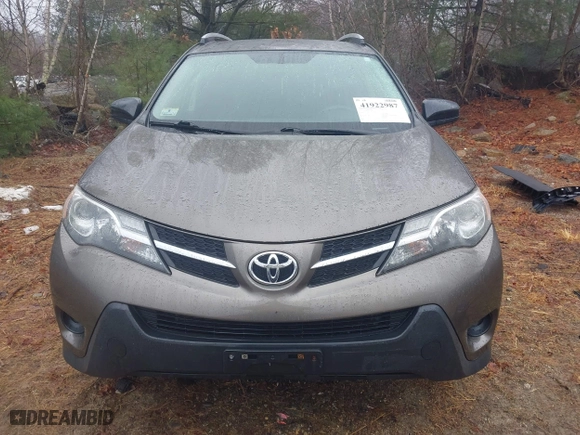 2015 Toyota RAV4 LE with VIN JTMBFREV2FD139886, listed as a IAAI auction lot 41922987 with 96,000 mi miles. Bid and sale history available at carsss.com. Image 13.